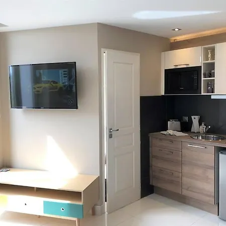 Rdc 2 - Meuble Centre-ville, Au Pied Du Pont Saint Pierre Lägenhet *